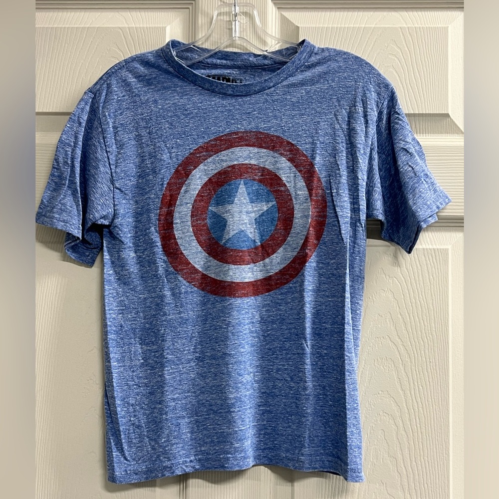 Marvel Captain America  Printed Logo Shield Boys Blue T-shirt - Size Large - GUC